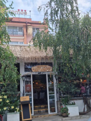 Vromos Guest House